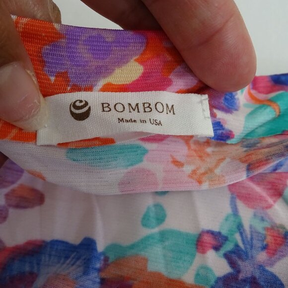 BomBom Floral Surplice Vneck Dolman Sleeve Faux Wrap Top Women Size M Multicolor - Picture 4 of 7